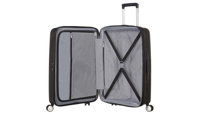 Interior organisation with extra zipped apron pocket 