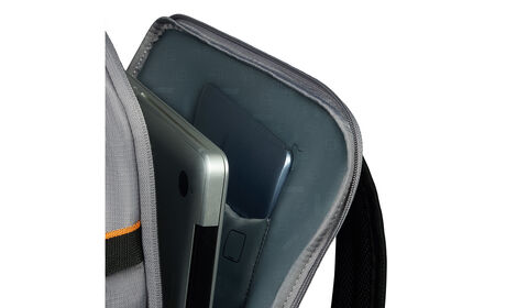Laptop compartment 15.6"
