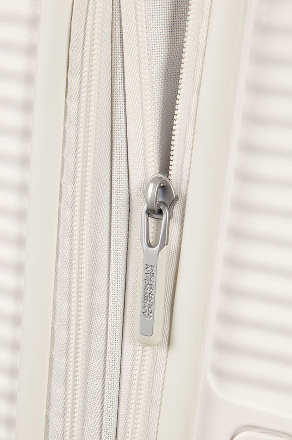 American Tourister Soundbox Spinner uitbreidbaar 55cm Pure White