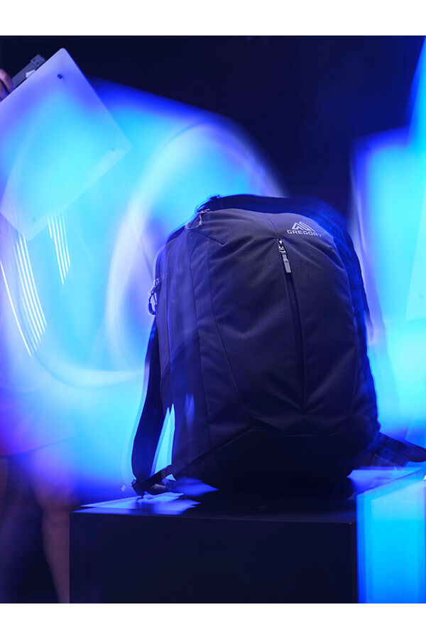 Gregory  RETNA 28  Mesa Brown