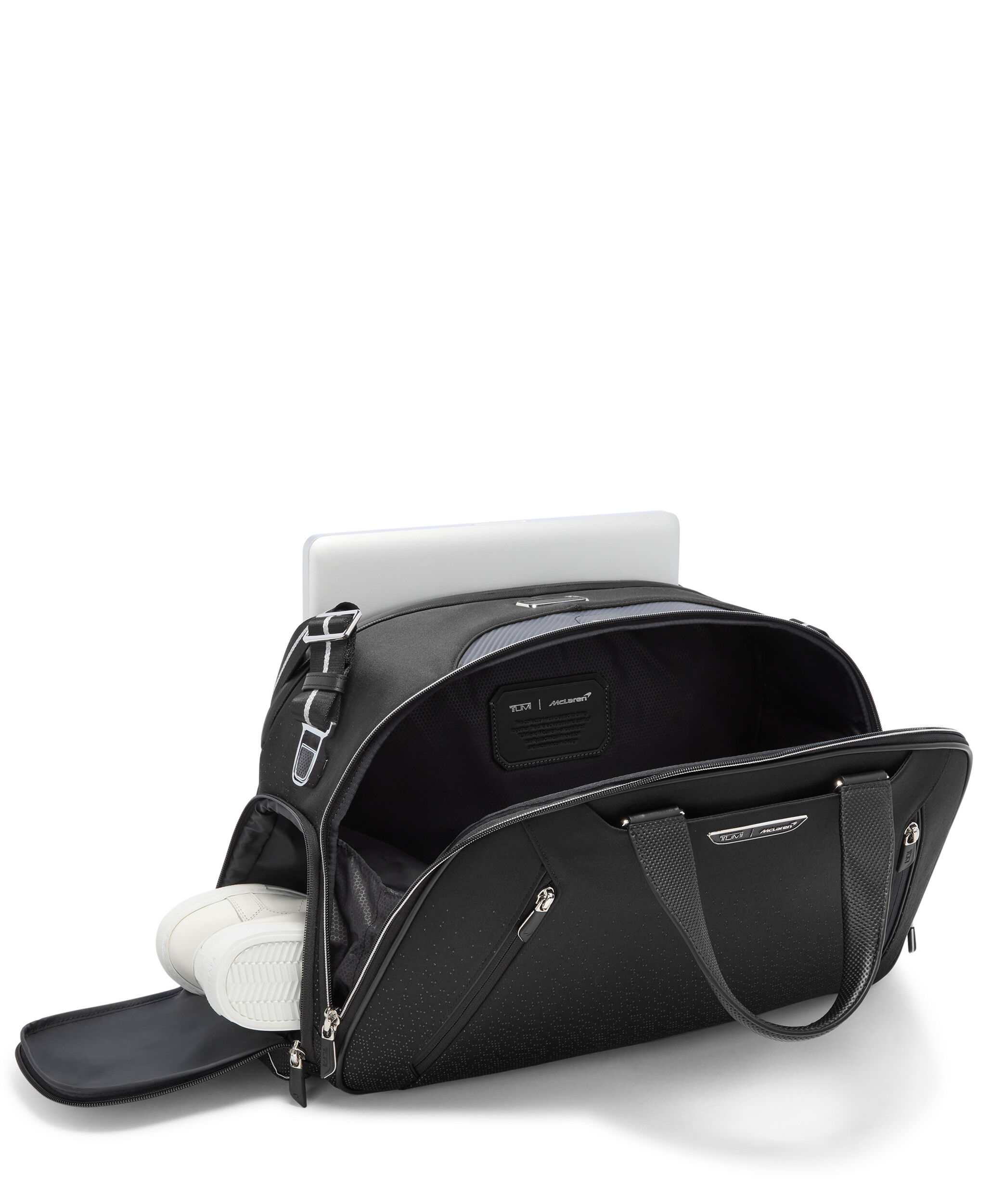 TUMI McLaren Reistas