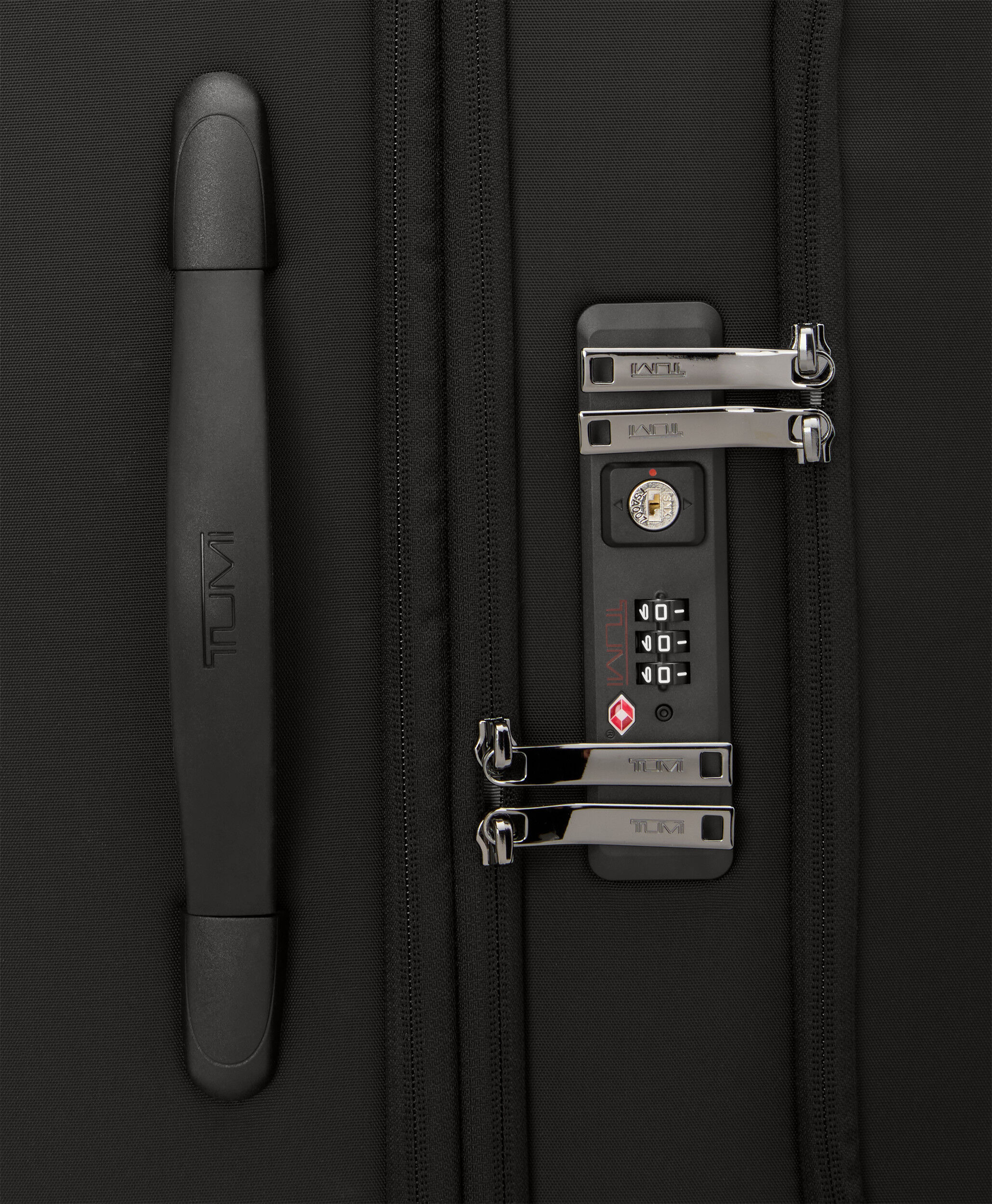 TUMI L&eacute;ger Short Trip Koffer 66 cm Uitbreidbaar